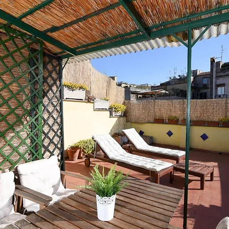 Navona Studio With Terrace Backpackers-3