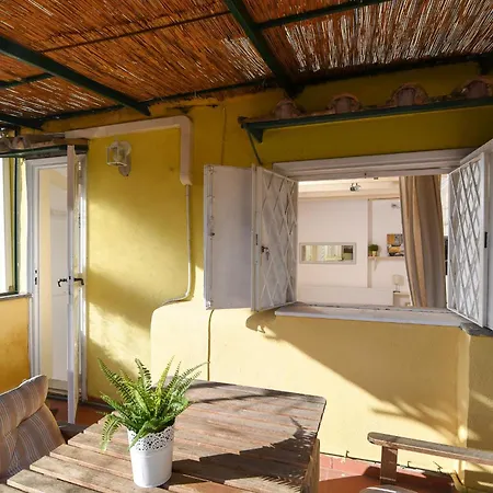 Navona Studio With Terrace Backpackers-2